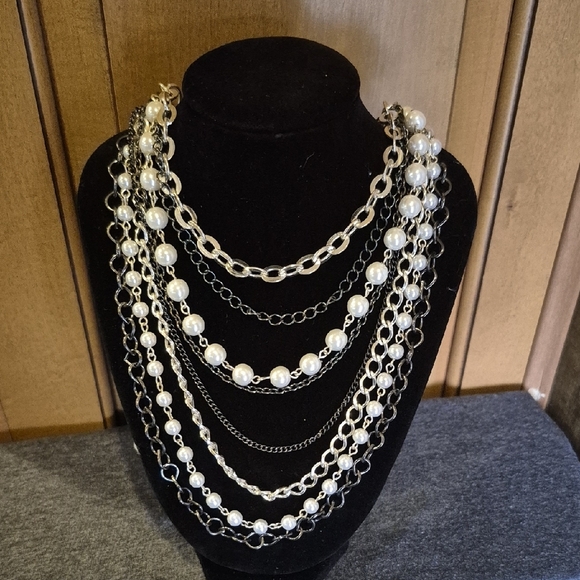 Jewelry - Elegant Multi-Layered Pearl and Chain Necklace